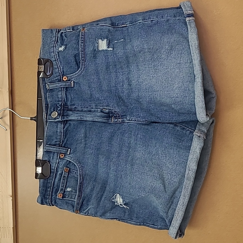 GAP Women's Medium Blue Distressed Denim Jean Shorts